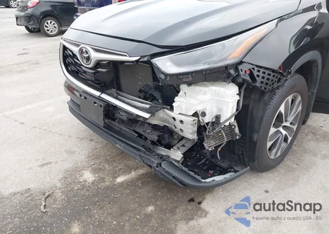 2022 Toyota Highlander Xle z USA, uszkodzony, nr VIN 5TDGZRBH7NS595414